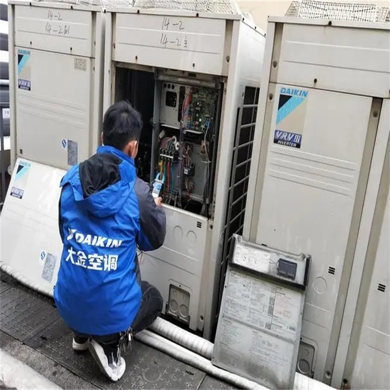 深圳布吉百鸽笼柜机空调跳闸故障维修